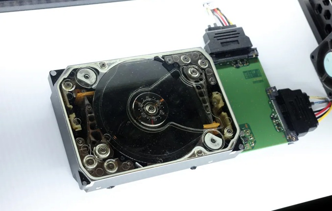 وسترن دیجیتال عملکرد هارد درایوها را ۸ برابر میکند؛ معرفی نقشه راه جدید HDD